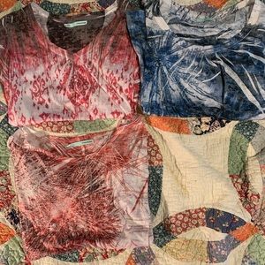 Maurice’s graphic tops lot